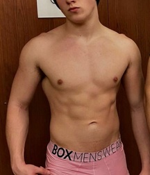 Gay Porn Selfie Tube Issac Rossiter Teen Shows His Body