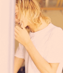 FOX 61bff32f2c445.gif