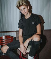 FOX 61d837ad1b7b6.jpg