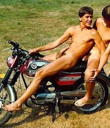 boys and guys on motorcycles gay tube 5fe9ed1c44d92.jpg