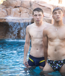 Twinks playing twinks hot tube.8 5ffd7a547b020.jpg