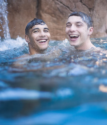 Twinks playing twinks hot tube.8 5ffd7a5692348.jpg
