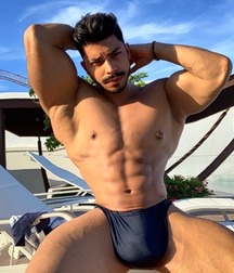 Gay tube gym men 1 600f0c9df2197.jpg