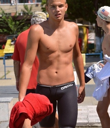 TWINKS IN POOL TWINK TUBE 60fc519e32a4d.jpg