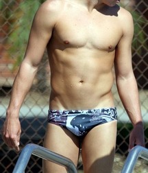 gay porn twinks in pool 610146c58f701.jpg