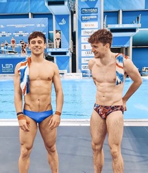 TWINKS SPEEDO SUMMER TUBE BOYS 6106d8e76aa28.jpg