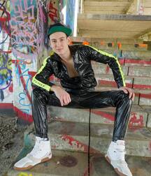 Twinks porn huge cock public 6111688aece12.jpg