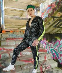 Twinks porn huge cock public 6111689386a13.jpg