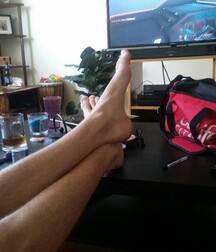 LOBER FEET BOYS PORN 61223befb2c17.jpg