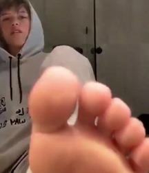 BOYS FEET TWINK PORN TUBE 61223c56da449.jpg