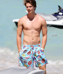 Twinks beach bodies tube 613b304ed3832.jpg