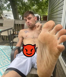 Boys feet twink tube 613b319f19d46.jpg