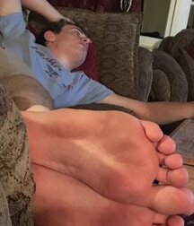 Twinks barefoot twink tube boys feet 613df6691c853.jpg