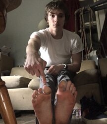 Twinks barefoot twink tube boys feet 613df67b9cd6b.jpg