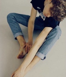 Twinks barefoot twink tube boys nude 614b36b939bdc.jpg