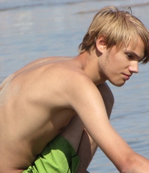 IN POOL TWINK TUBE CUTE BOYS 6157350da1457.jpg