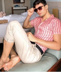 Gay porn teen boys barefoot 616a989241271.jpg