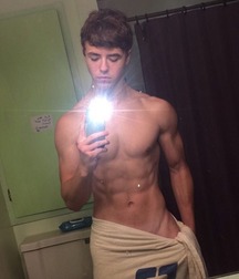 Hot Guys 2 5ff71db5be6cb.jpg
