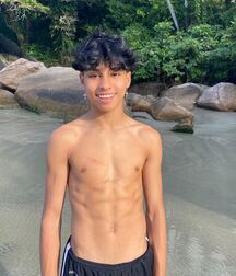 Hot Guys 5 60106631cae54.jpg