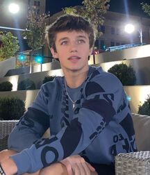 Hot Guys 6 6010eca22b10f.jpg