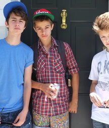 Hot Guys 6 6010ece729037.jpg