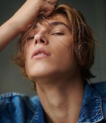 Hot Guys 6 6010ece8efc9e.jpg