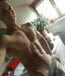 Hot Guys 10 60bb12158ea8b.jpg