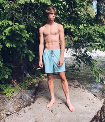 Hot Guys 11 60c507a4924d7.jpg