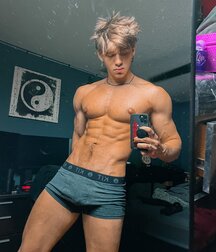 Hot Guy: Chase 60e7846d97018.jpg