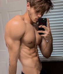 Hot Guy: Chase 60e78476e5d01.jpg