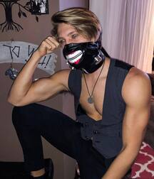 Hot Guy: Chase 60e78478d2602.jpg