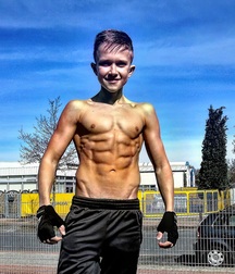 Hot Guys 17 60f9bd40e4bd1.jpg