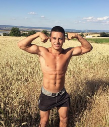 Hot Guys 17 60f9bd50dfc36.jpg