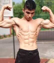 Muscle Boy: Tony 61338d7dc0f59.jpg