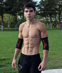 Muscle Boy: Tony 61338d86ef62b.jpg