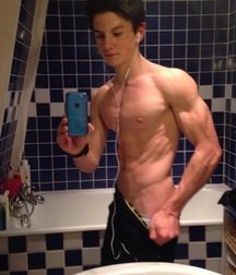 Hot Guys 18 61365984f235d.jpg