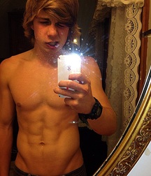 Hot Guys 18 613659b11f62b.jpg