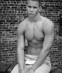 Hot Guys 19 61377f3bc4a72.jpg