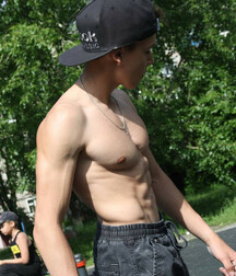 Hot Guys 20 614209ac8f10d.jpg