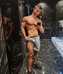 Hot Guy: Alex 6157c51915194.jpg
