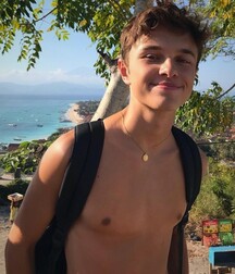 Hot Guys 24 6175bd3e183f7.jpg