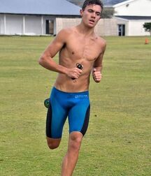 Hot Guys 24 6175bd8283a40.jpg