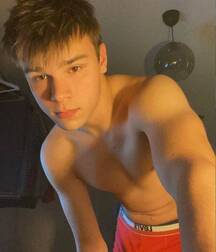 Hot Guys 28 61912f3d4c924.jpg