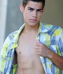 Hot Guys 34 61aa51ab6dc5e.jpg