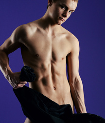 Hot Guys 34 61aa5323f3876.jpg