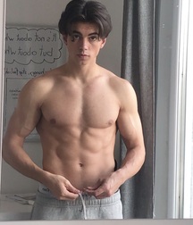 Hot Guys 38 61b05eda1dc47.jpg