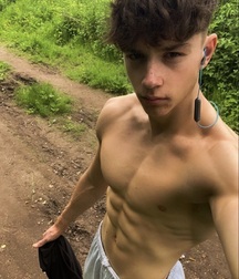 Hot Guys 38 61b05f0f87c47.jpg