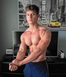 Hot Guys 38 61b05f25cb4ba.jpg