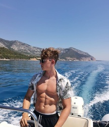 Hot Guys 38 61b05f7d225bd.jpg