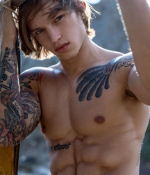 Hot Guys 38 61b05fa68c88e.jpg